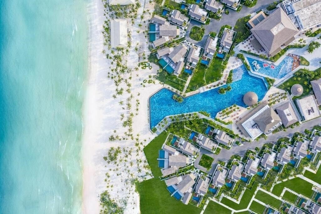 Отель New World Phu Quoc Resort 5*