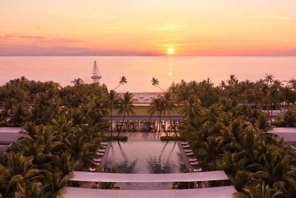 Отель Regent Phu Quoc 5*