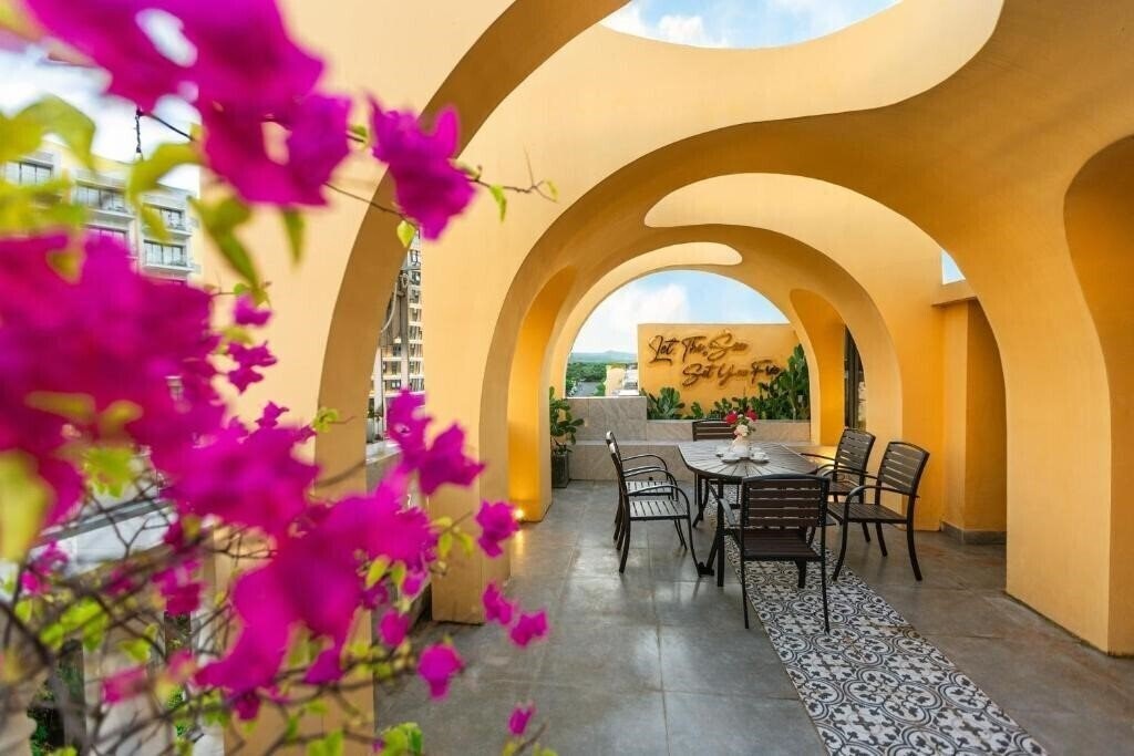 Фотографія Paralia Hotel Phu Quoc 3*