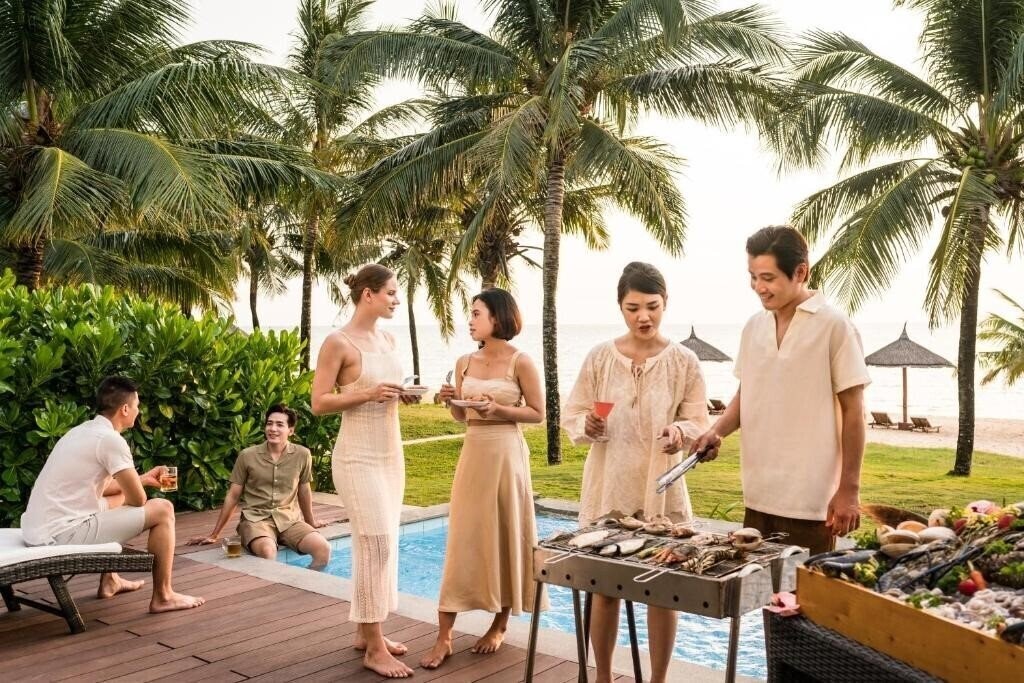 Фото Sheraton Phu Quoc Long Beach Resort 5*