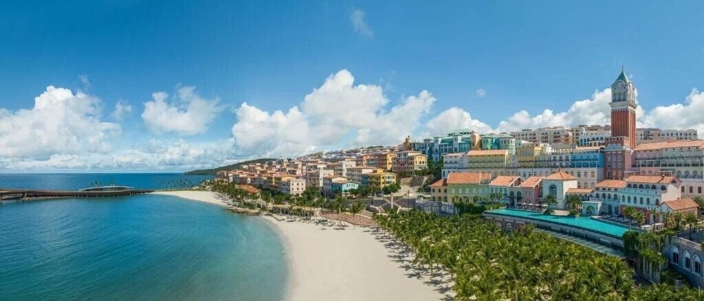 Зображення La Festa Phu Quoc, Curio Collection By Hilton 5*