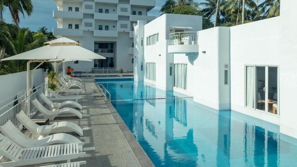 Готель The Up Phu Quoc 4*