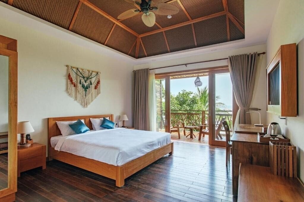 Фото Rocks Beach Boutique 3*