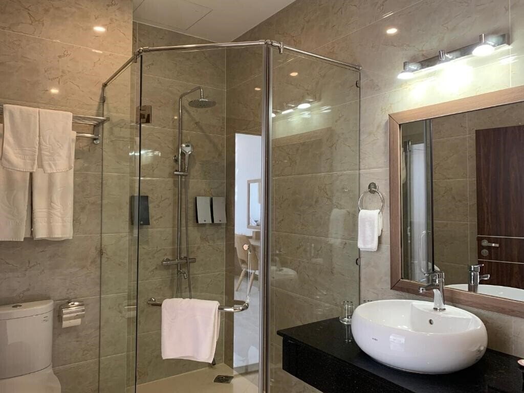 Фотография Phung Hung Boutique Hotel 3*