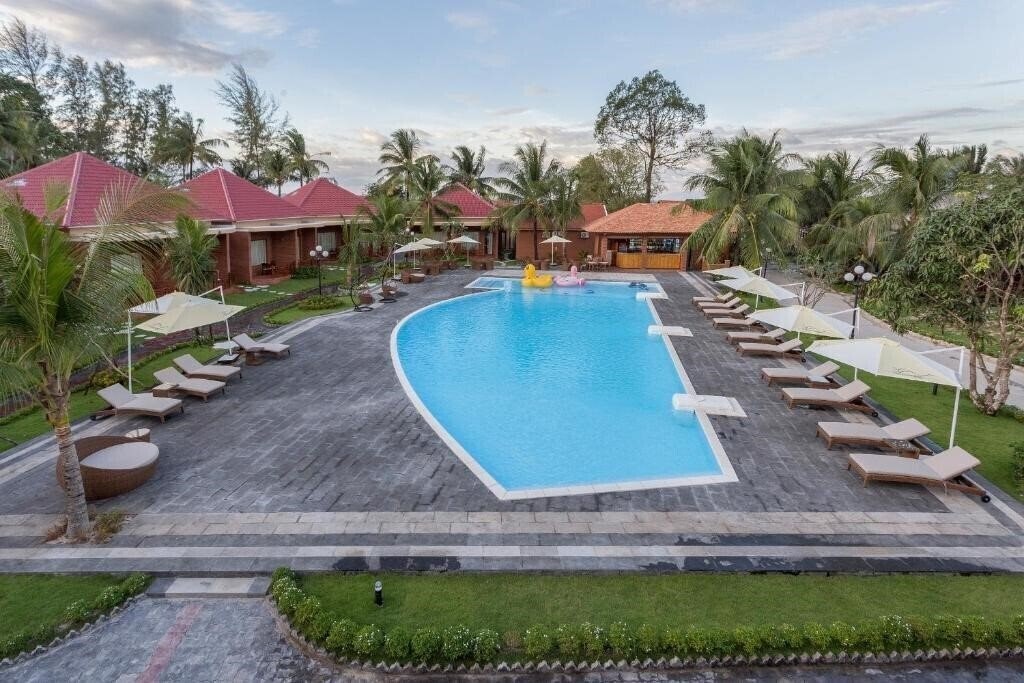 Готель Gold Coast Resort 3*