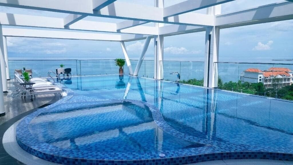 Готель Daystar Hotel 4*