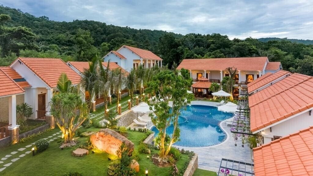 Готель Bungalow Sang Tuoi Mountains 3*