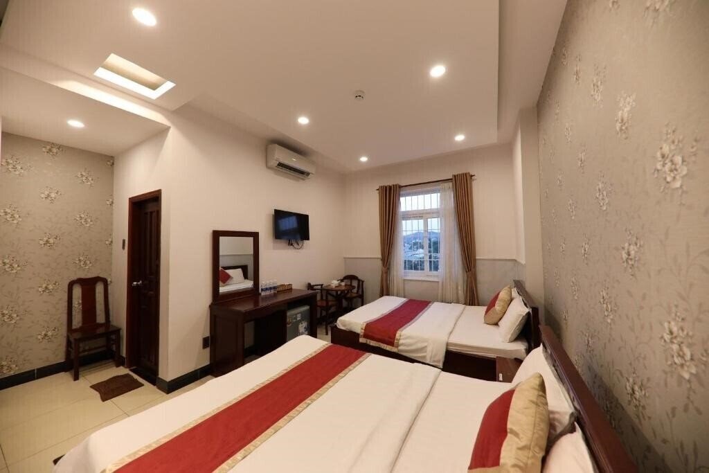 Фото Vinh Phong 2 Hotel 2*