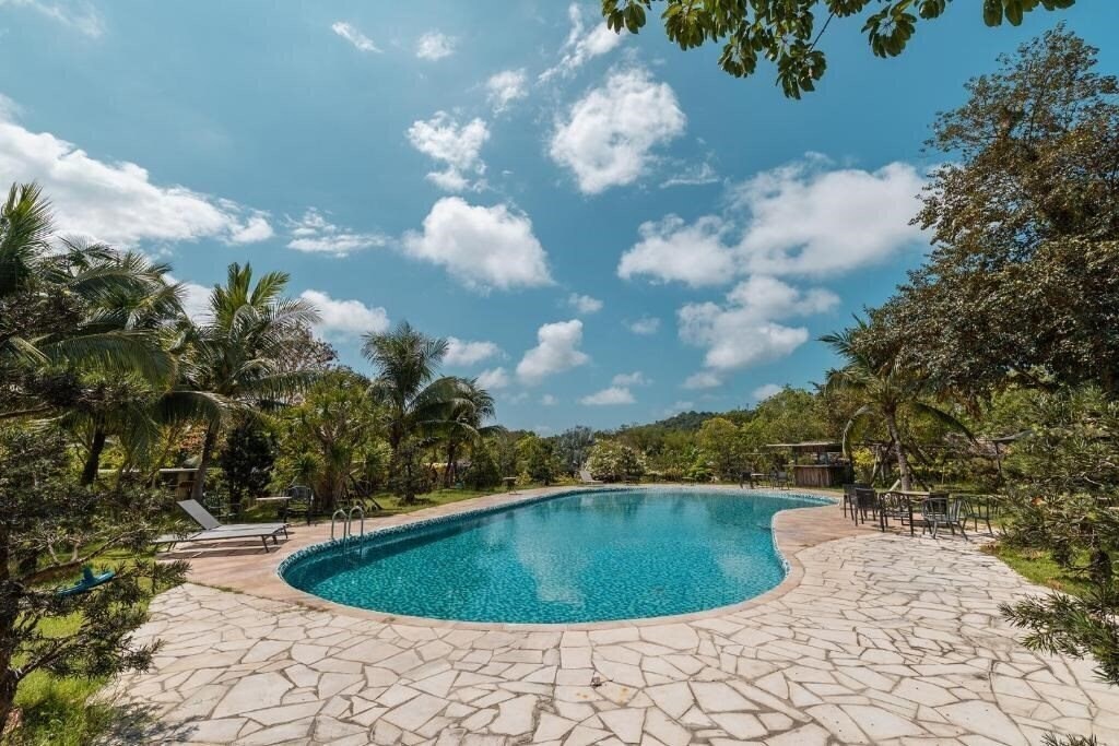 Готель Sim Resort Phu Quoc 3*
