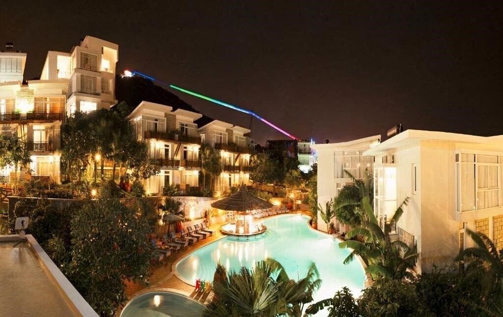 Готель Seaside Resort 4*
