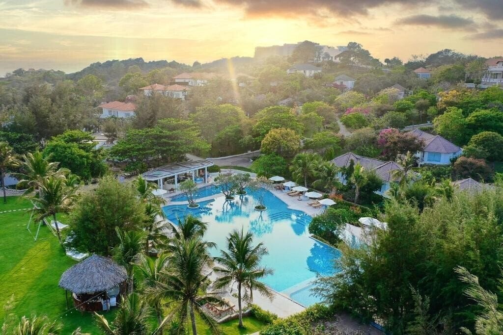 Фотографія Fleur de Lys Resort & SPA Long Hai 4*