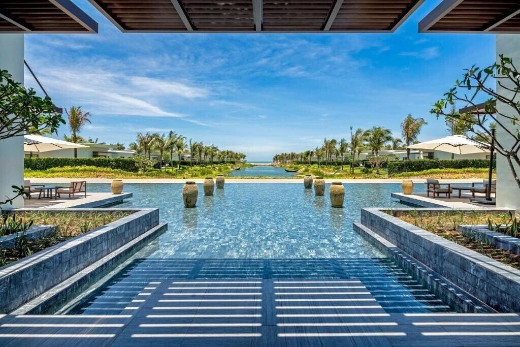 Отель Melia Ho Tram 5*