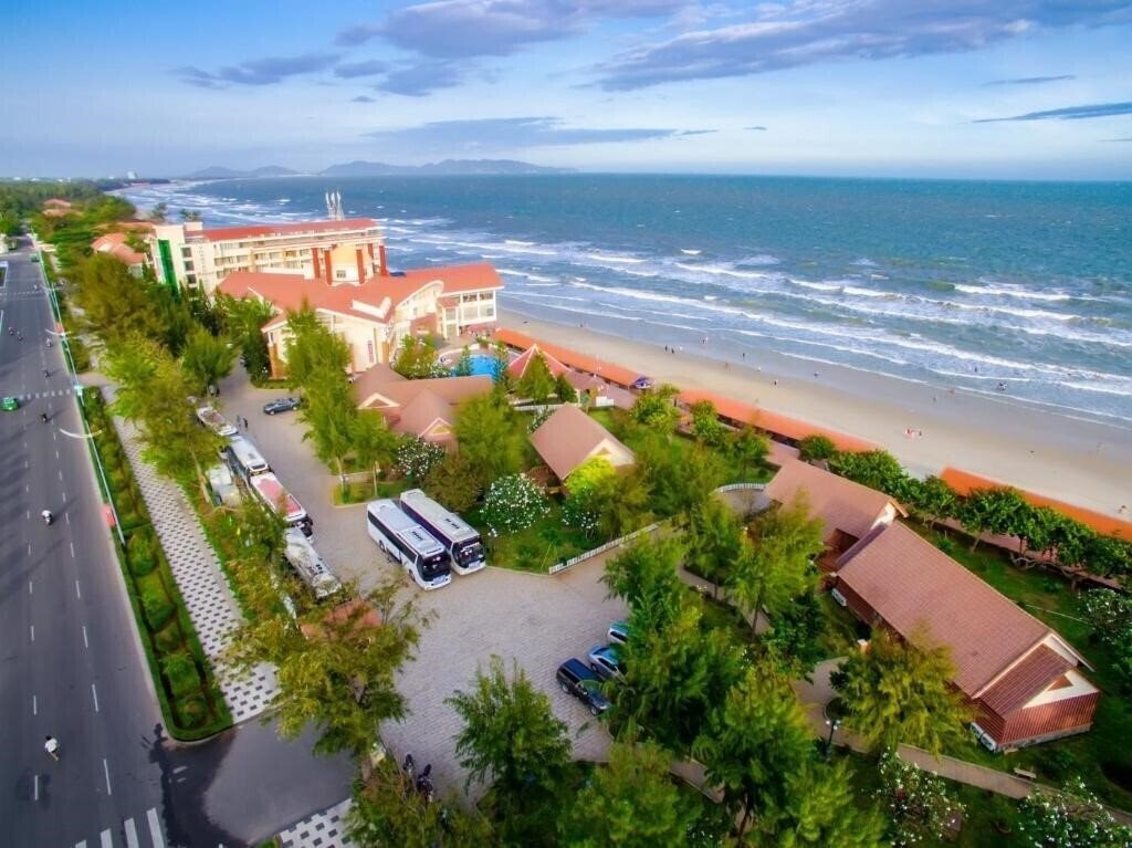 Фотографія Vung Tau Intourco Resort 4*