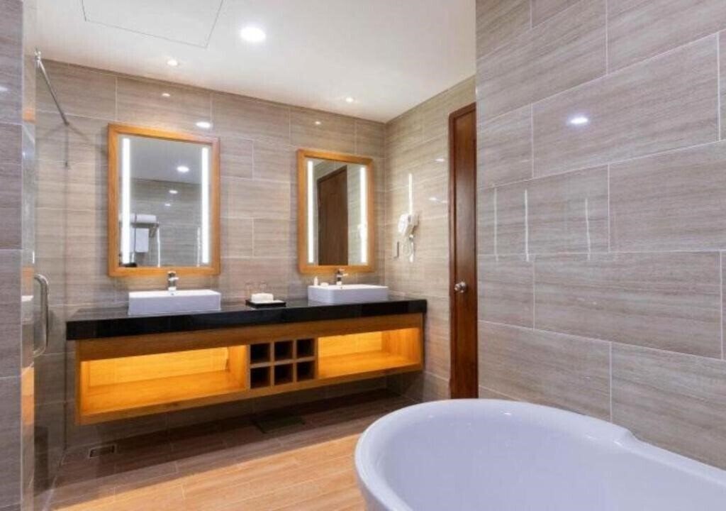 Фотографія Marinabay Con Dao 3*