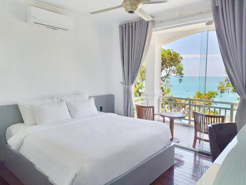 Отель SV Boutique Resort Vung Tau 4*