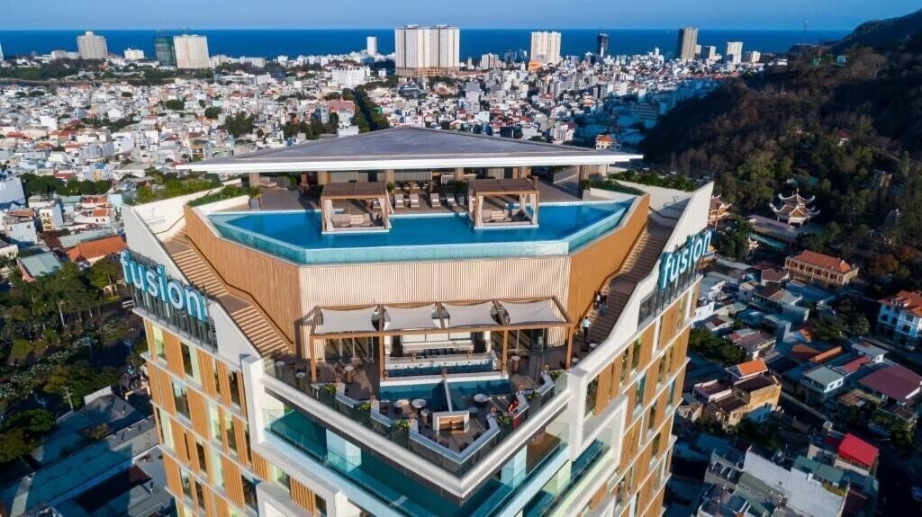 Отель Fusion Suites Vung Tau 4*