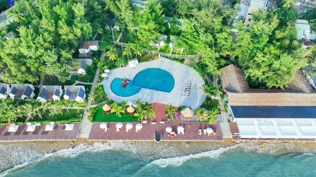 Готель Palace Long Hai Resort Vung Tau 4*