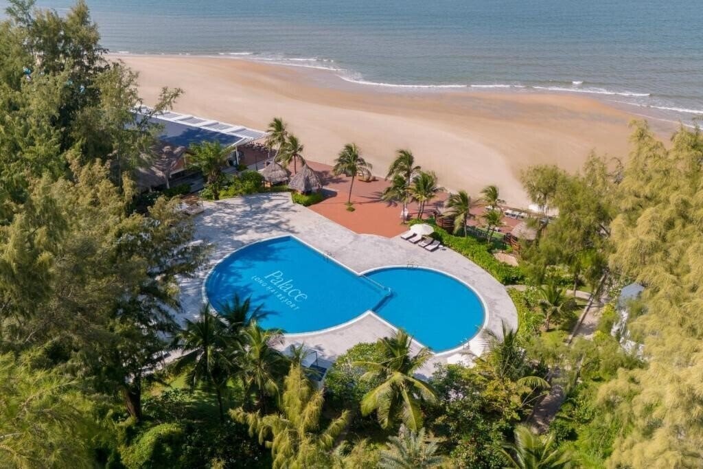 Фотографія Palace Long Hai Resort Vung Tau 4*
