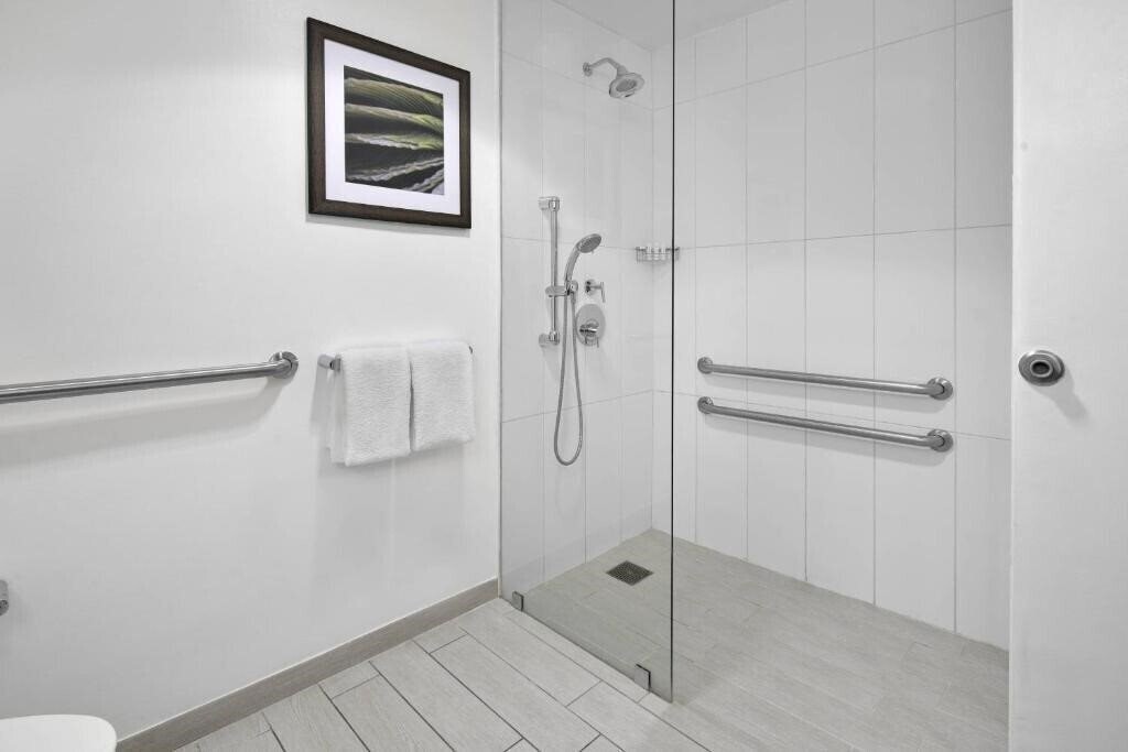 Фотографія Courtyard Kingston, Jamaica 3*