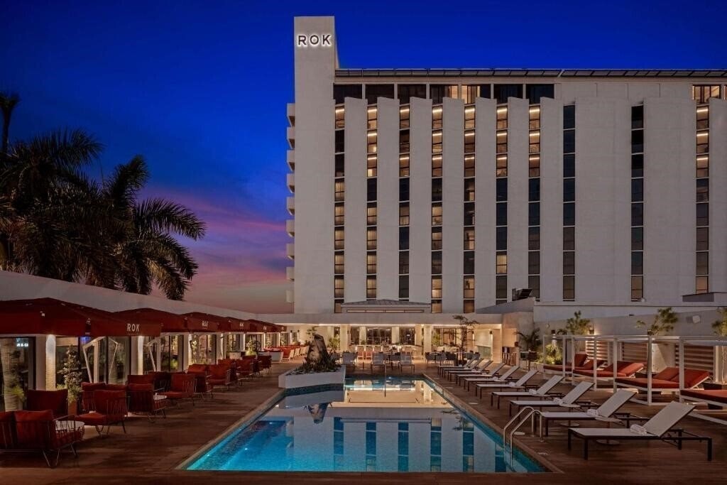 Фотографія Rok Hotel Kingston Tapestry Collection By Hilton 4*