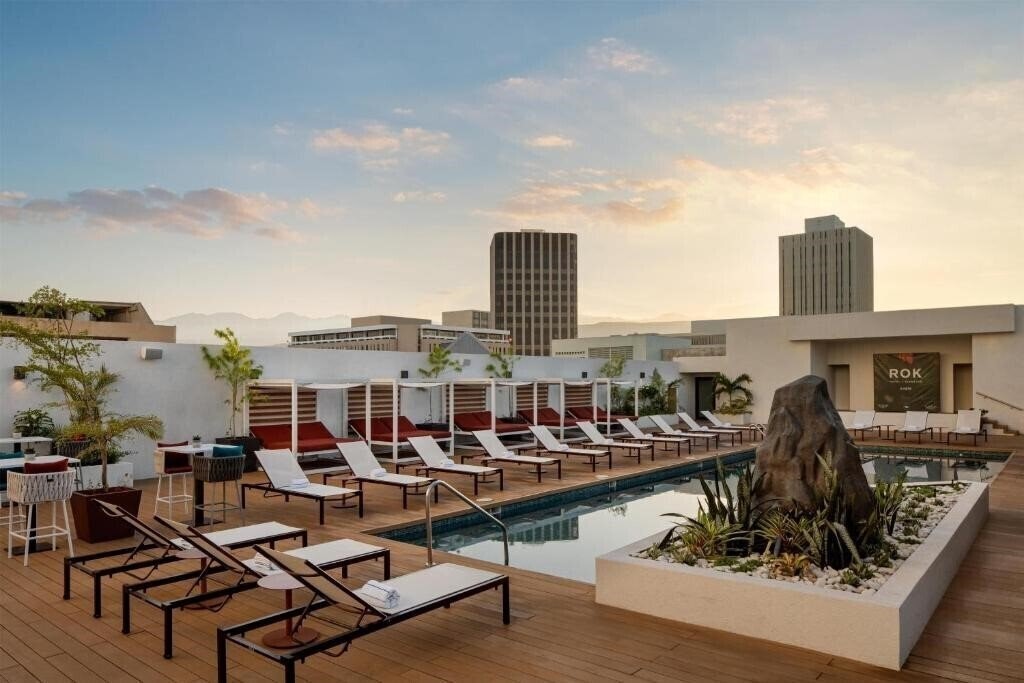 Изображение Rok Hotel Kingston Tapestry Collection By Hilton 4*