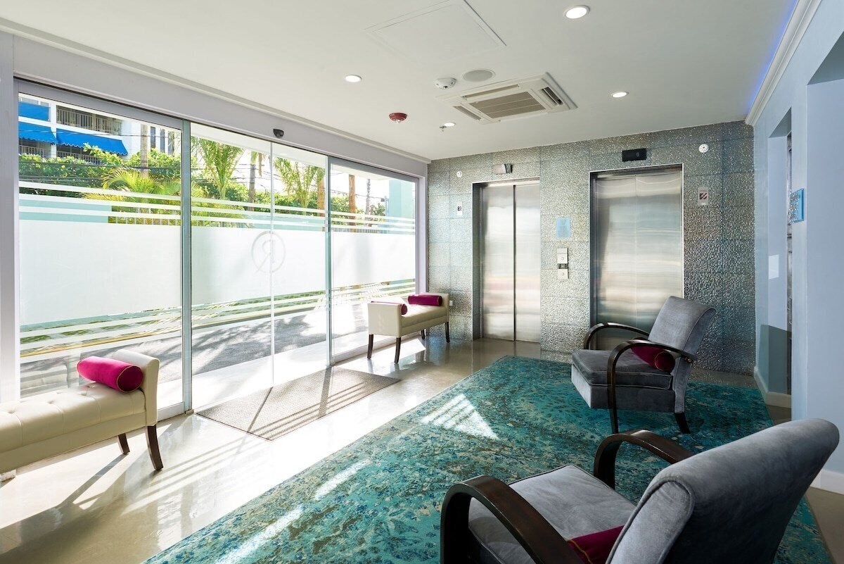 Отель R Hotel Kingston 4*