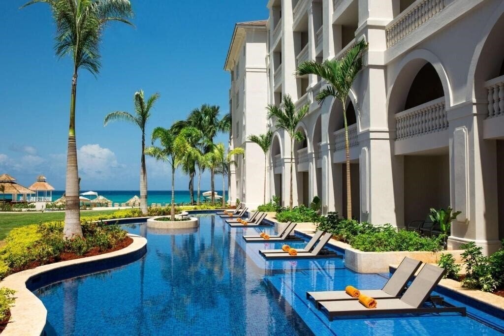 Отель Hyatt Ziva Rose Hall 5*