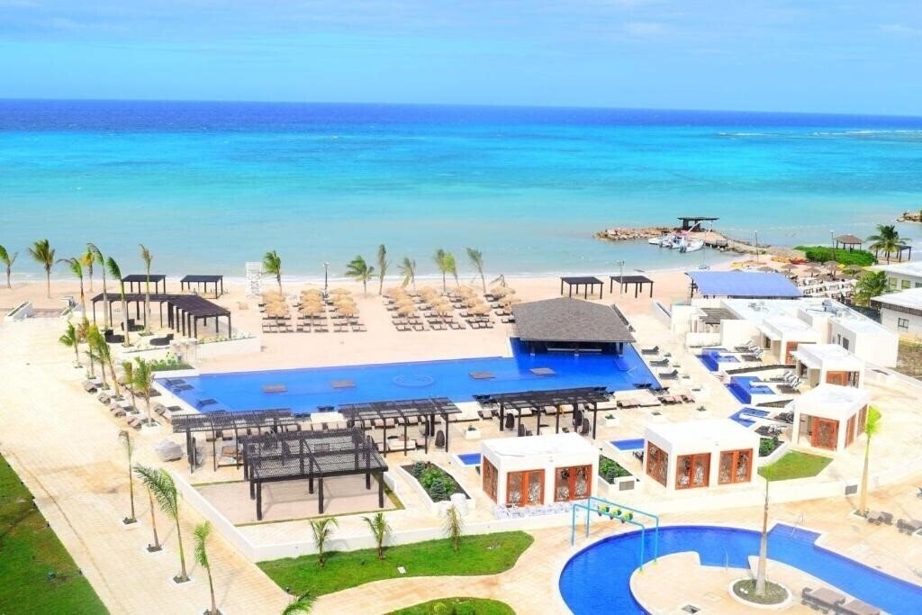 Фото Royalton Blue Waters Montego Bay, an Autograph Collection All Inclusive Resort 5*