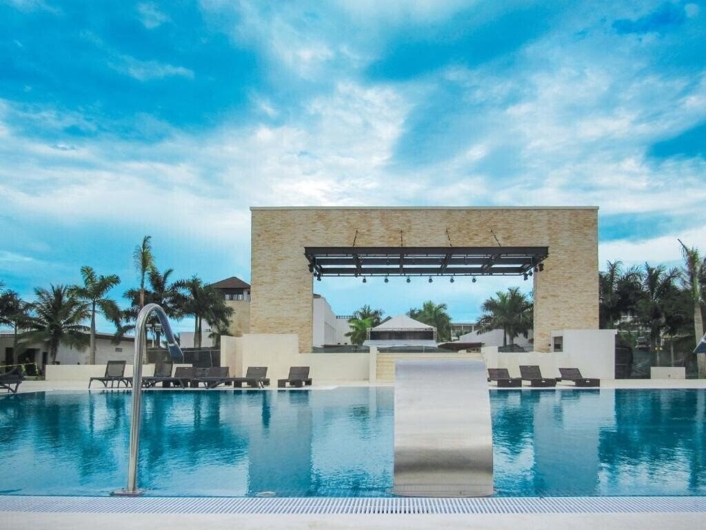 Картинка Royalton Blue Waters Montego Bay, an Autograph Collection All Inclusive Resort 5*