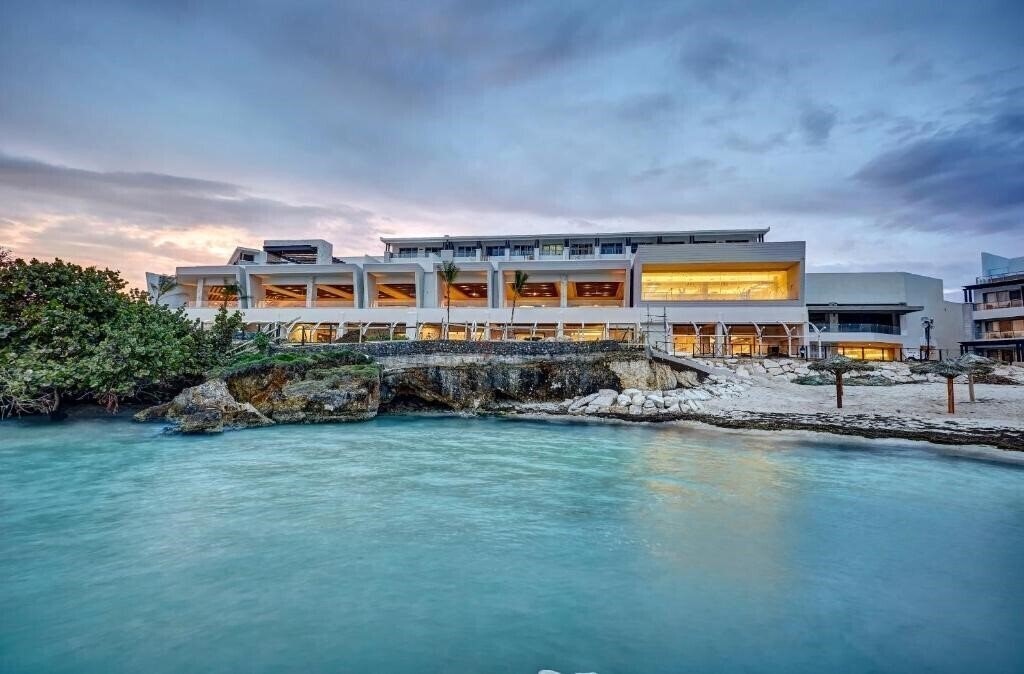 Фото Hideaway At Royalton Negril 5*