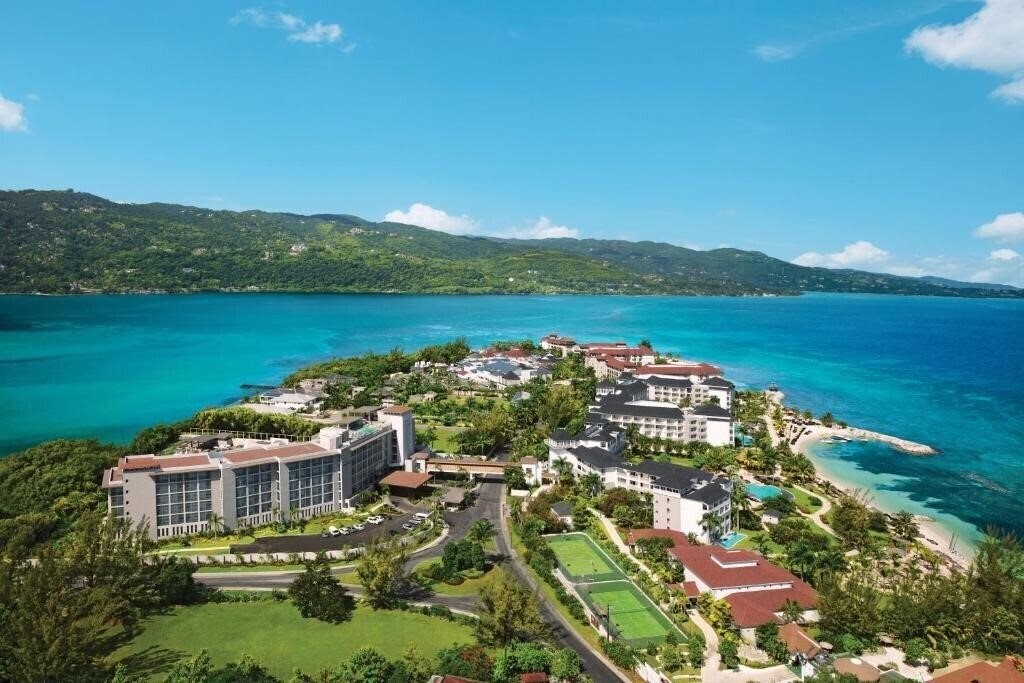 Отель Breathless Montego Bay Resort & Spa 5*