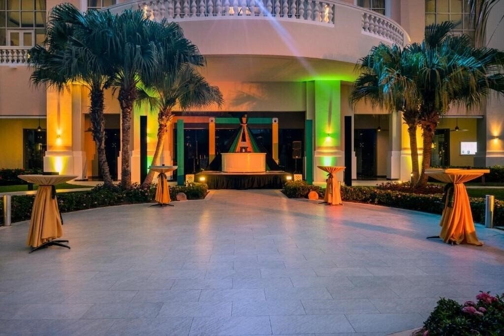 Фотографія Iberostar Rose Hall Beach 5*