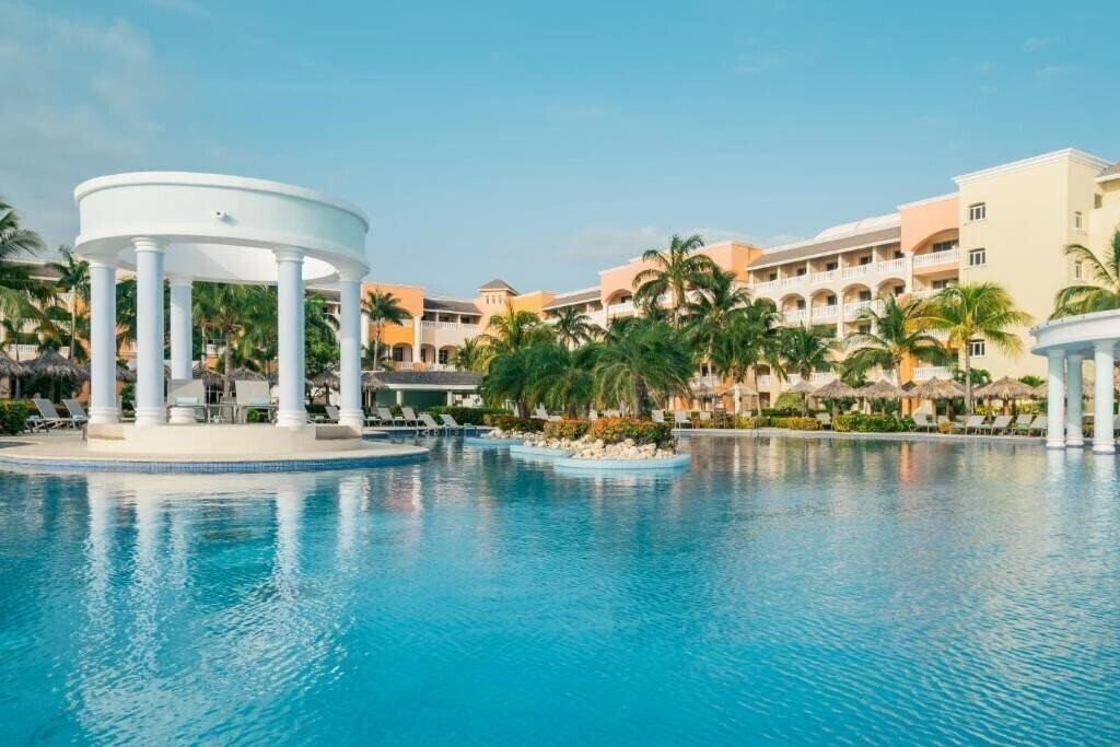 Готель Iberostar Rose Hall Suites 5*