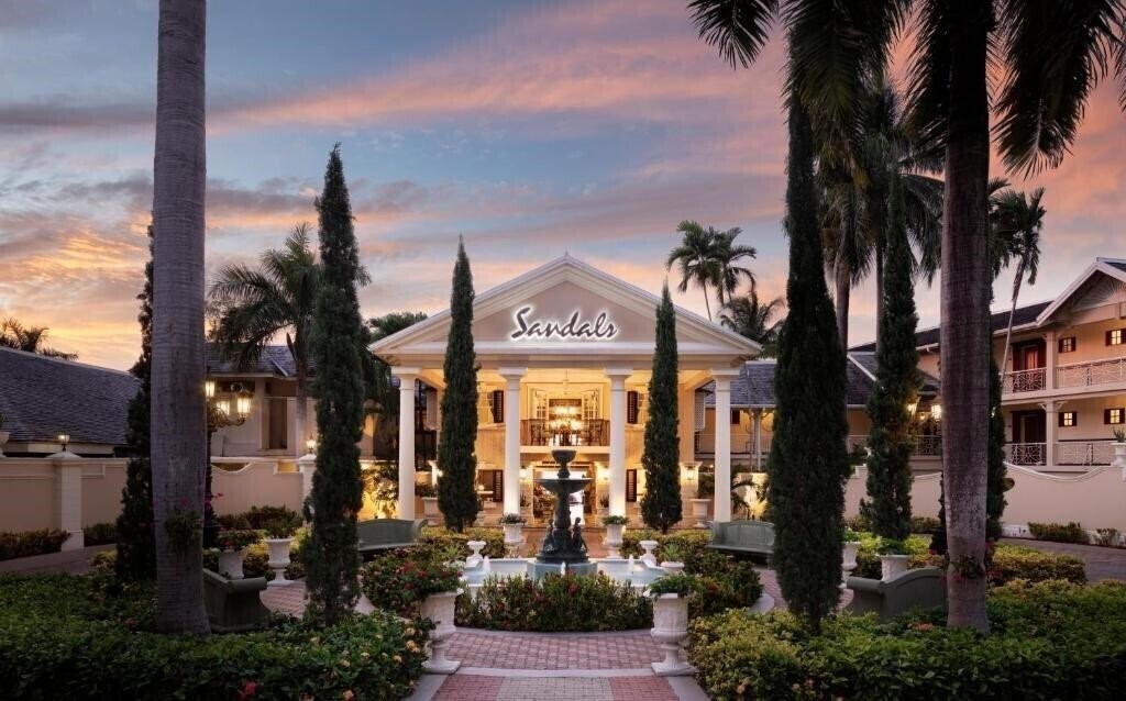 Готель Sandals Royal Plantation 5*