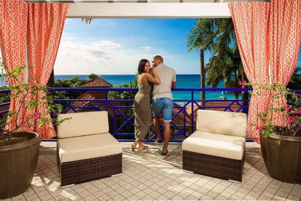 Готель Deja Resort 3*