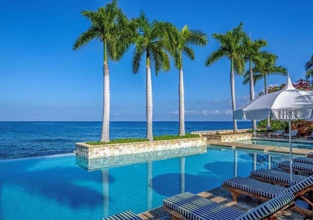 Картинка Round Hill 5*