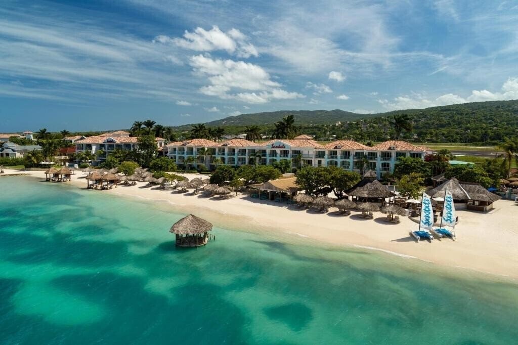 Готель Sandals Montego Bay 4*