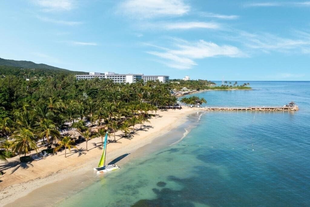Отель Dreams Rose Hall All-Inclusive Resort & Spa 4*