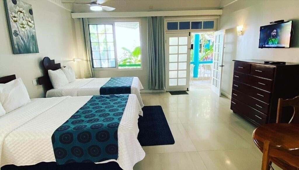 Отель The Boardwalk Village 3*