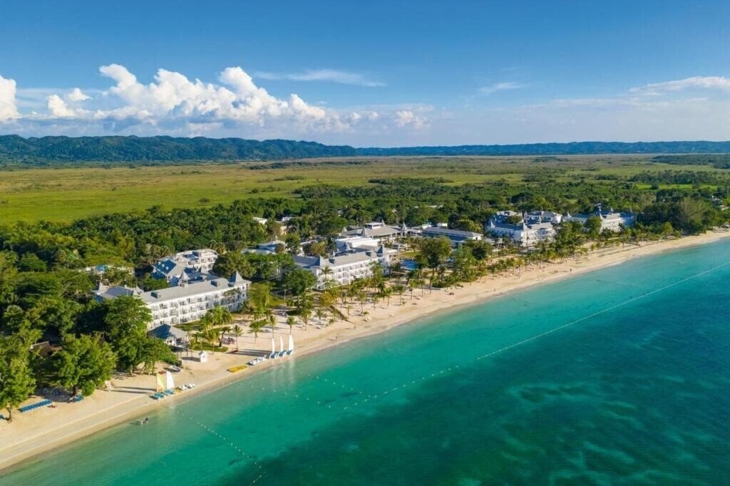 Готель Riu Tropical Bay 5*