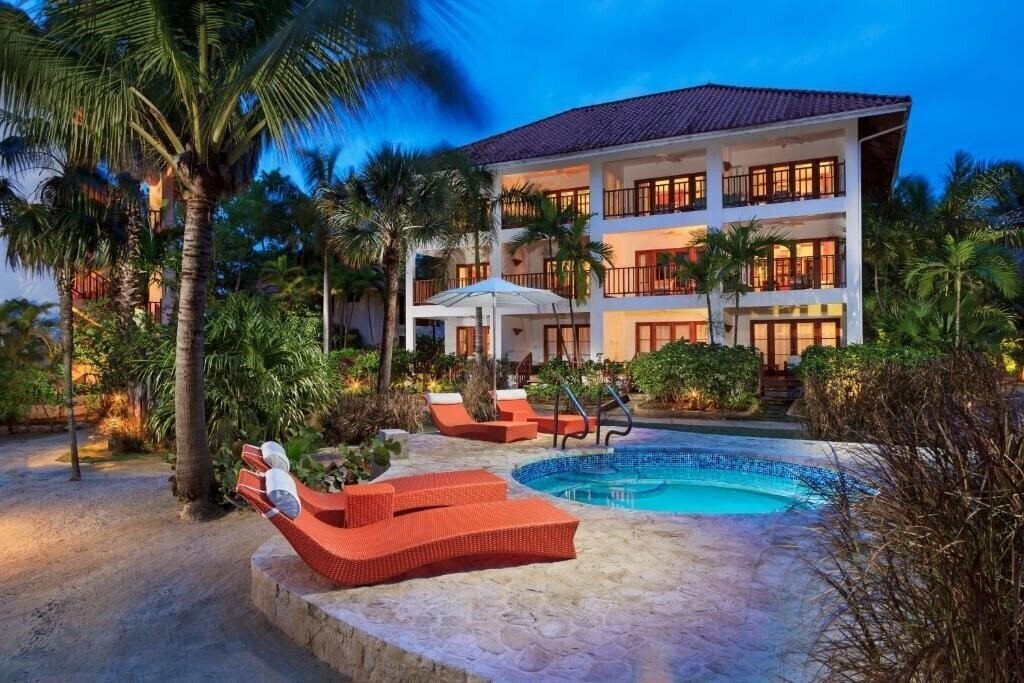 Зображення Couples Swept Away Beach 4*