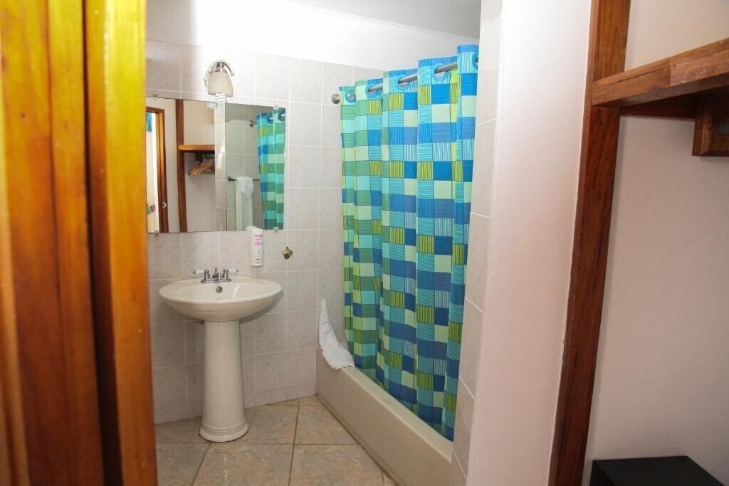 Фотография Negril Tree House Resort 3*