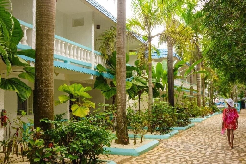 Картинка Legends Beach Resort 3*