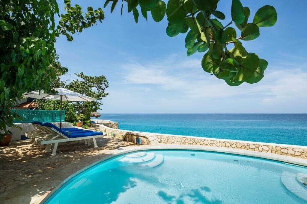 Картинка The Caves 5*