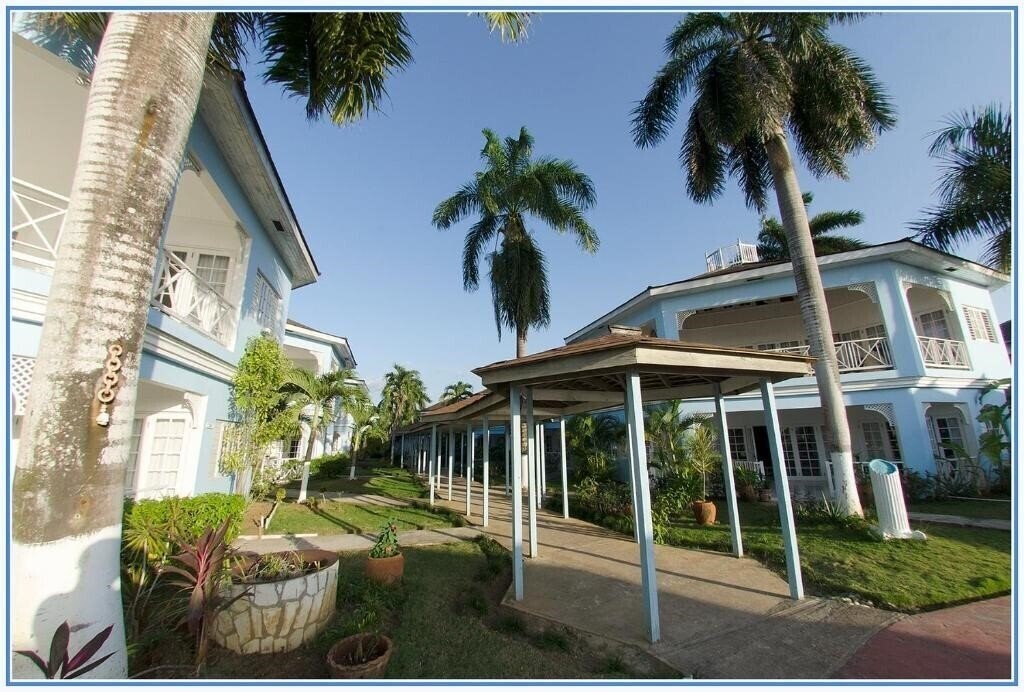 Фото Beachcomber Club 2*
