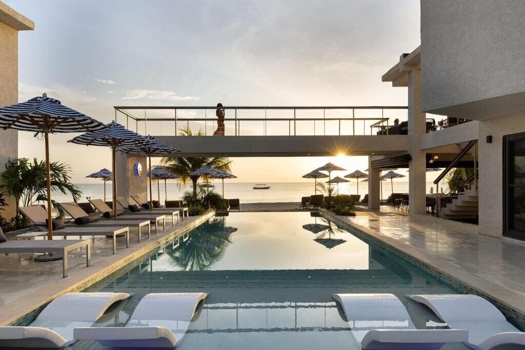Фотография Negril Footeprints Hotel 3*