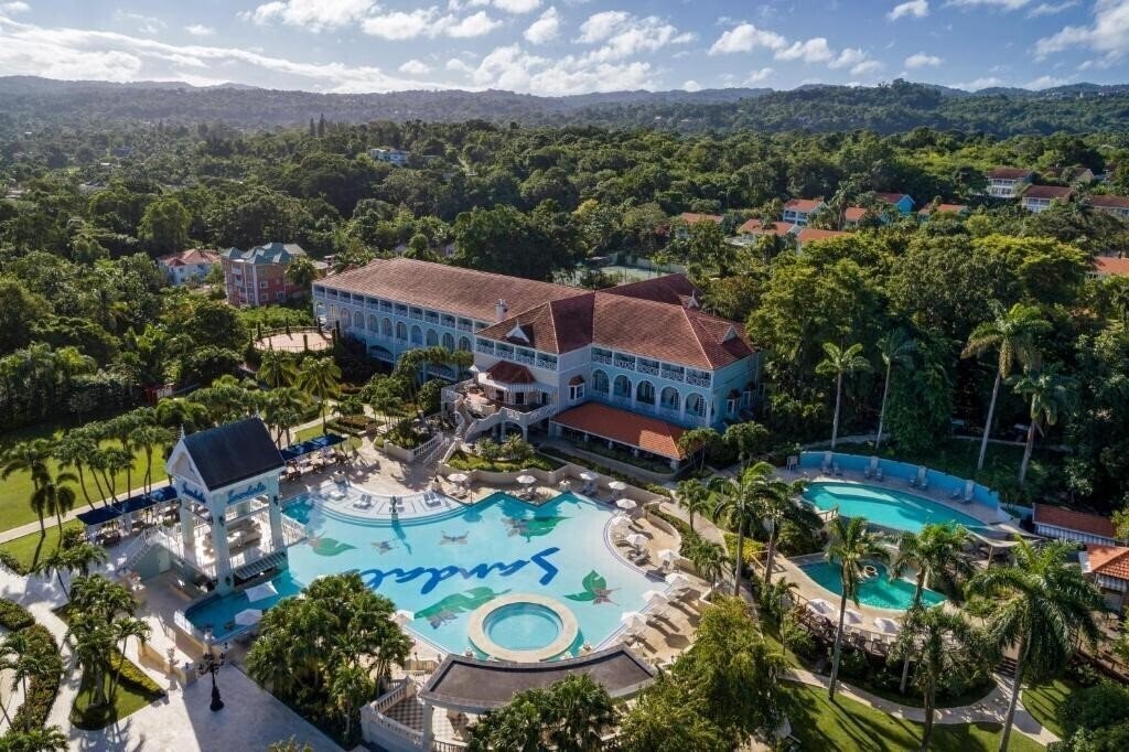 Готель Sandals Ochi Beach Resort 5*