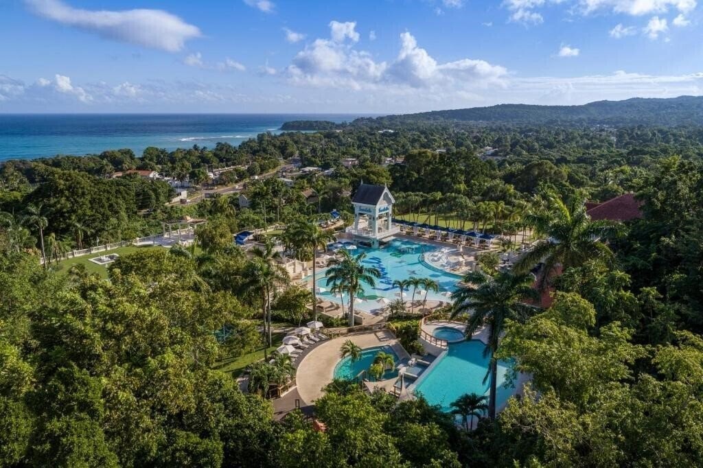 Картинка Sandals Ochi Beach Resort 5*