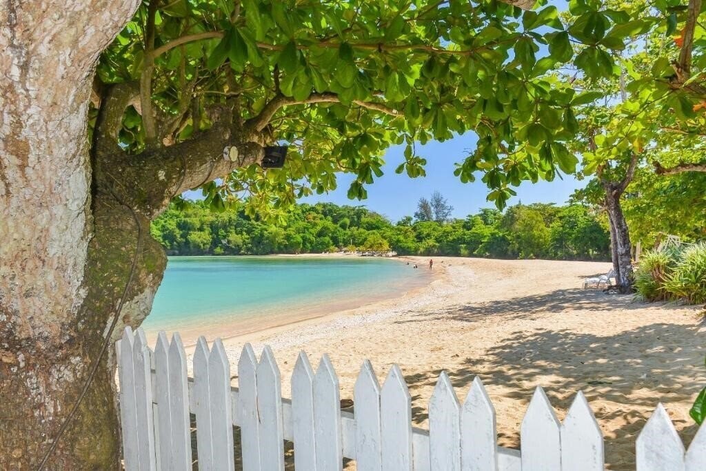 Зображення Sand And Tan Beach Hotel 4*