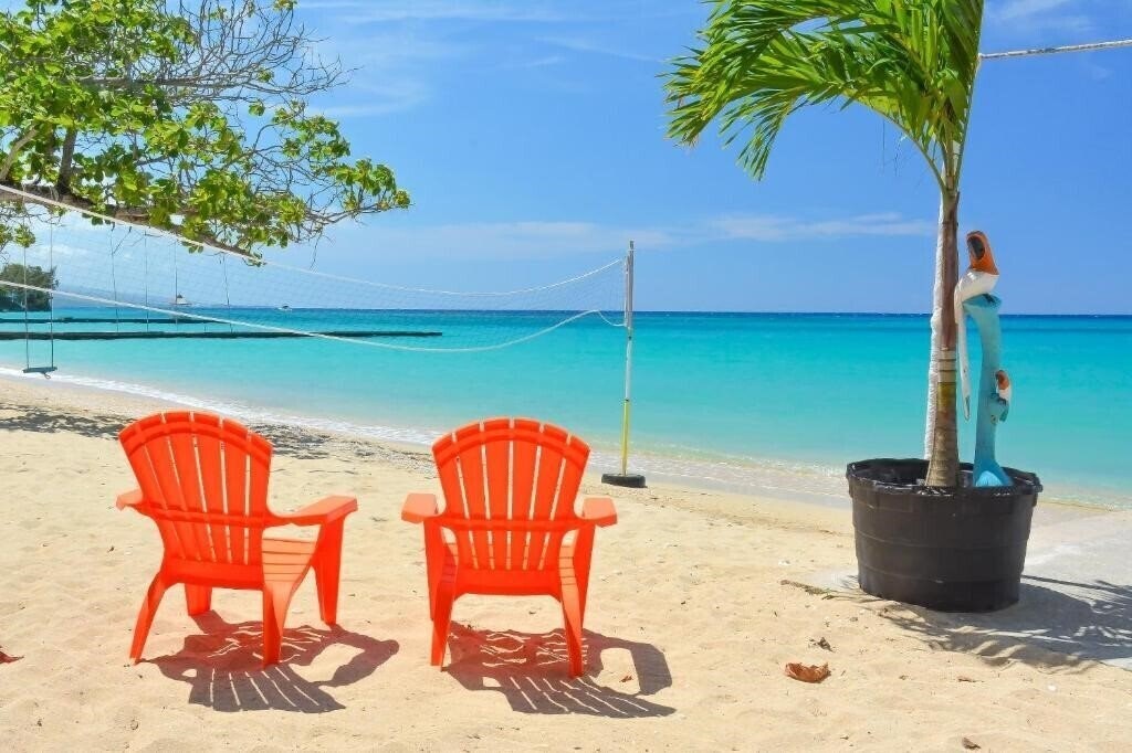 Картинка Sand And Tan Beach Hotel 4*